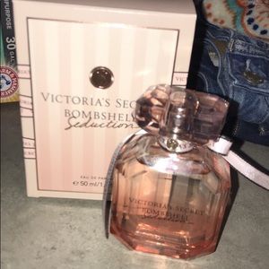 NEW bombshell seduction 1.7oz